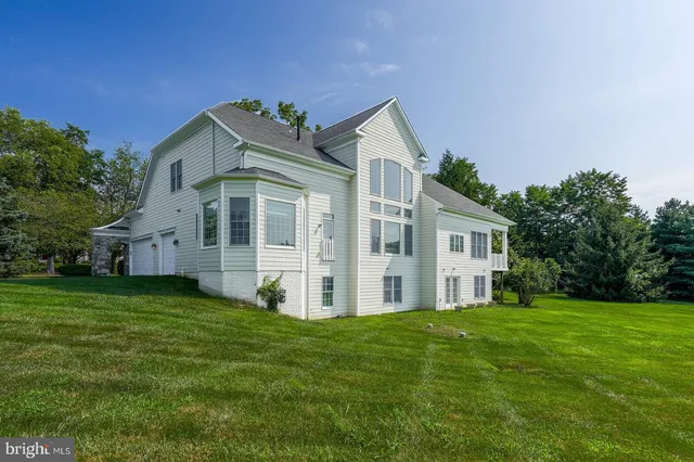 $1,100,000 | 6813 Southridge Way, Middletown, MD 21769