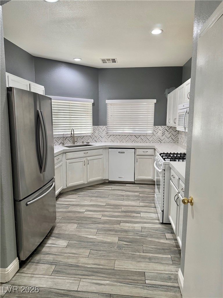 5844 Aimless Street Henderson, NV 89011 - Photo 9 of 36