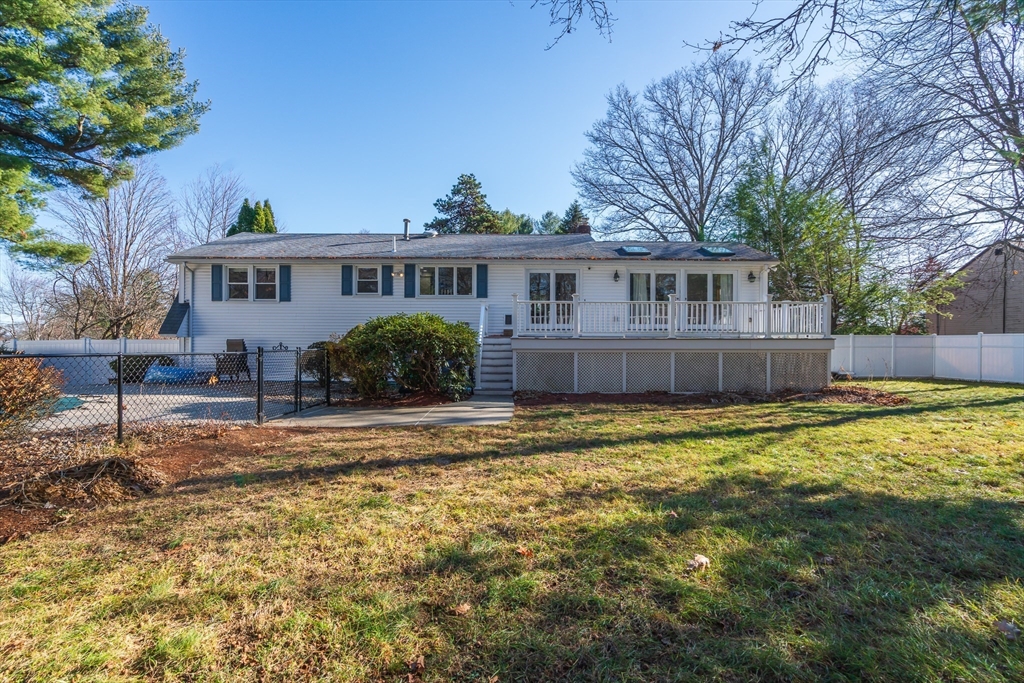 32 Tower Farm Road Billerica, MA 01821 - Photo 3 of 29