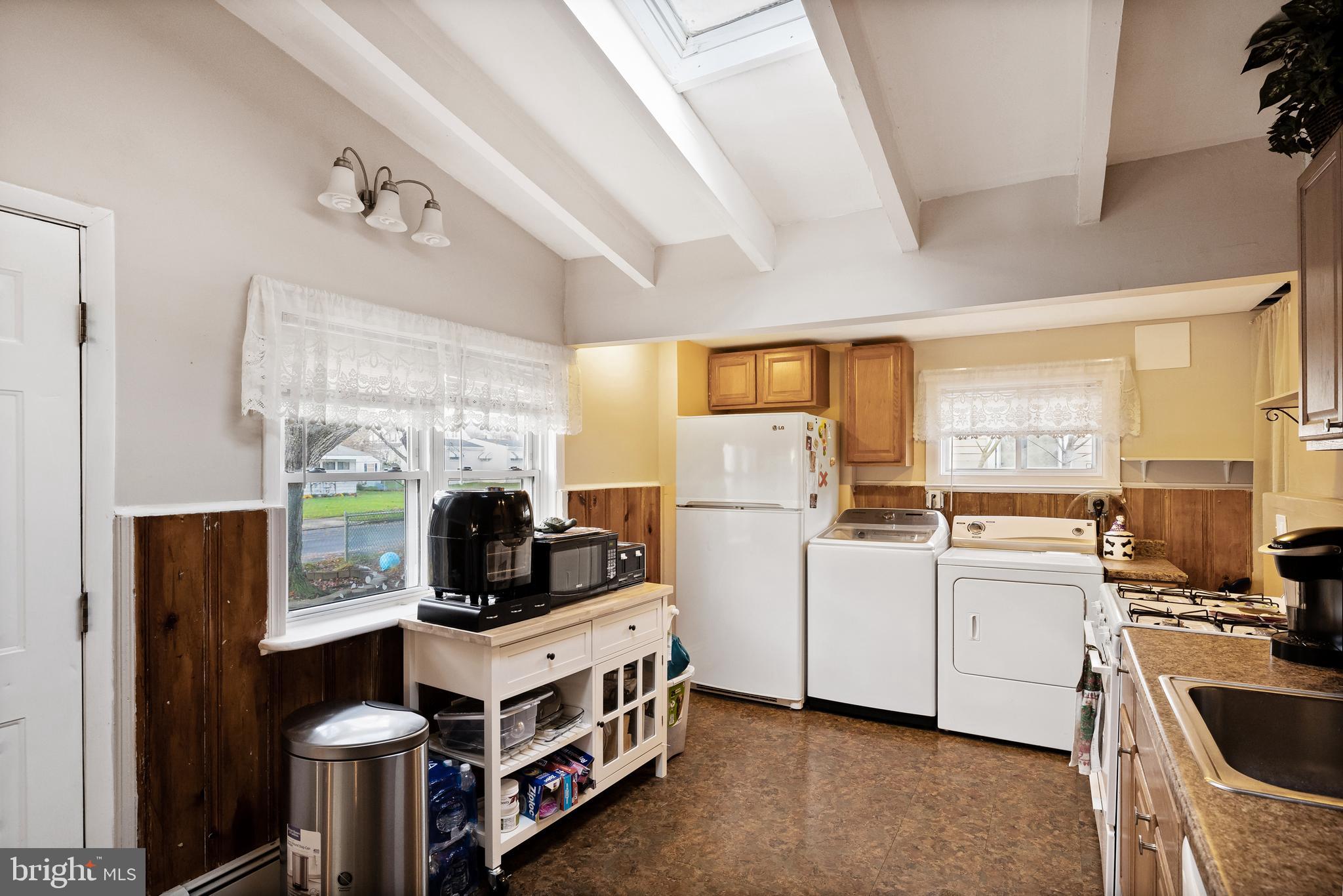 218 County Avenue Maple Shade, NJ 08052 - Photo 6 of 25