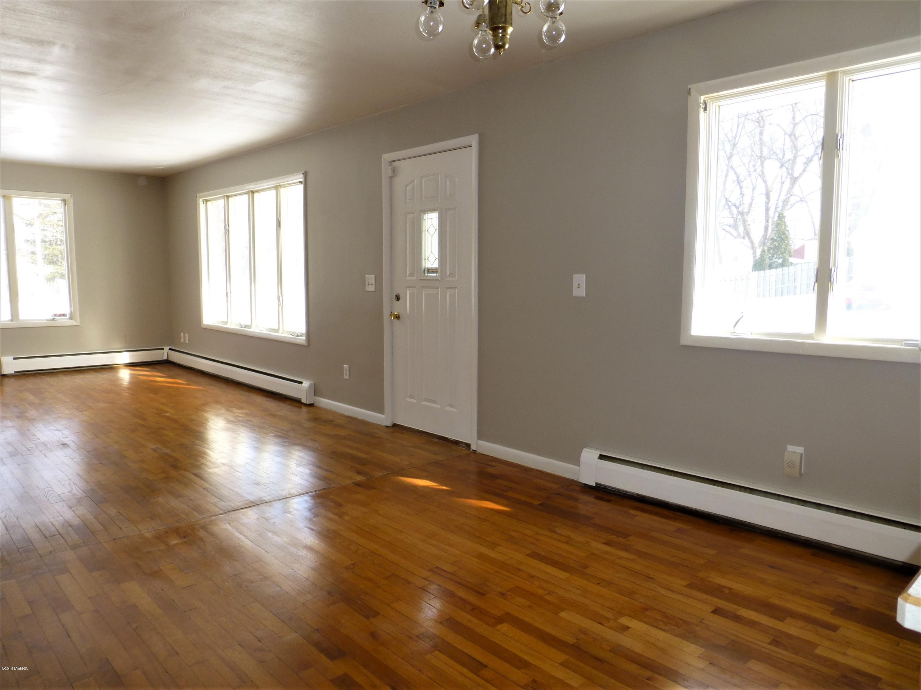 5010 Garden Road Portage, MI 49002 - Photo 4 of 20 Living Dining