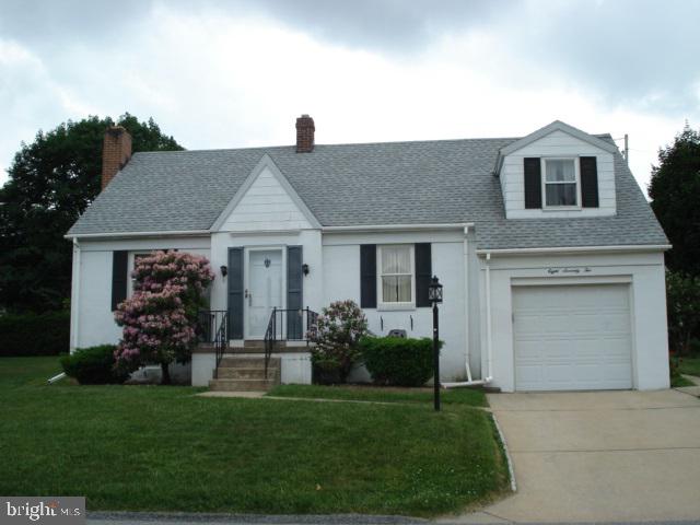 872 Clearmount Road York, PA 17403 - Photo 1 of 18 Gallery Image 1