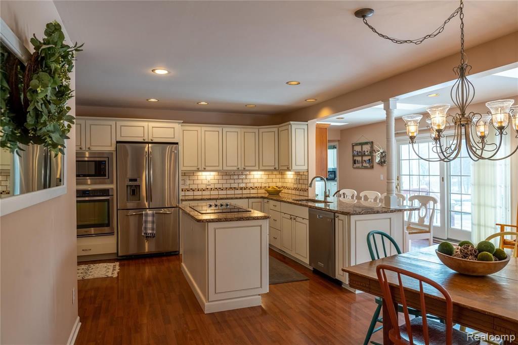 4350 South Mill Road Dryden, MI 48428 - Photo 6 of 56