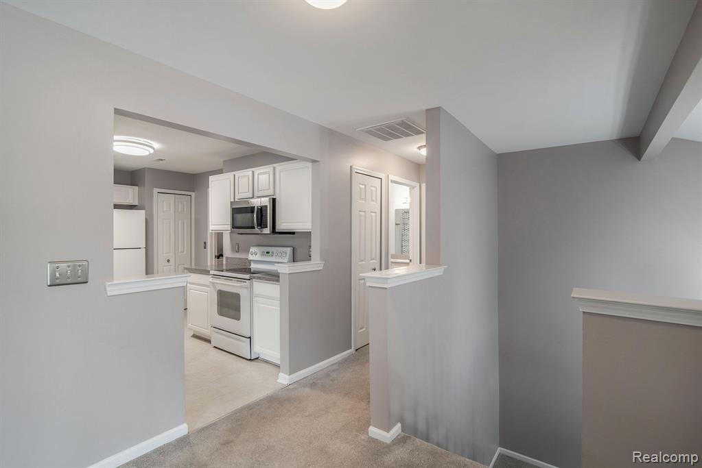 1814 Flagstone Circle Rochester, MI 48307 - Photo 10 of 23