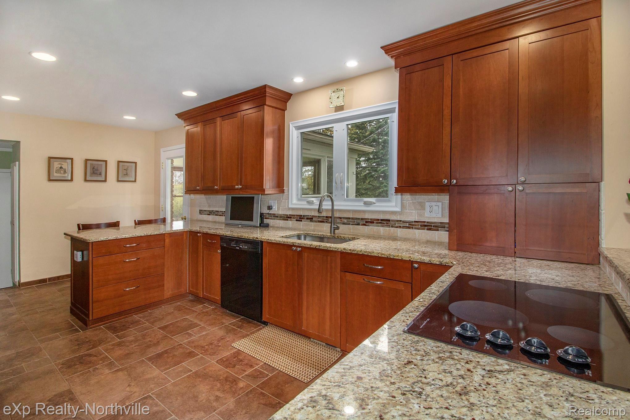 4711 Quarton Road Bloomfield Hills, MI 48301 - Photo 12 of 28 New kitchen with granite countertops