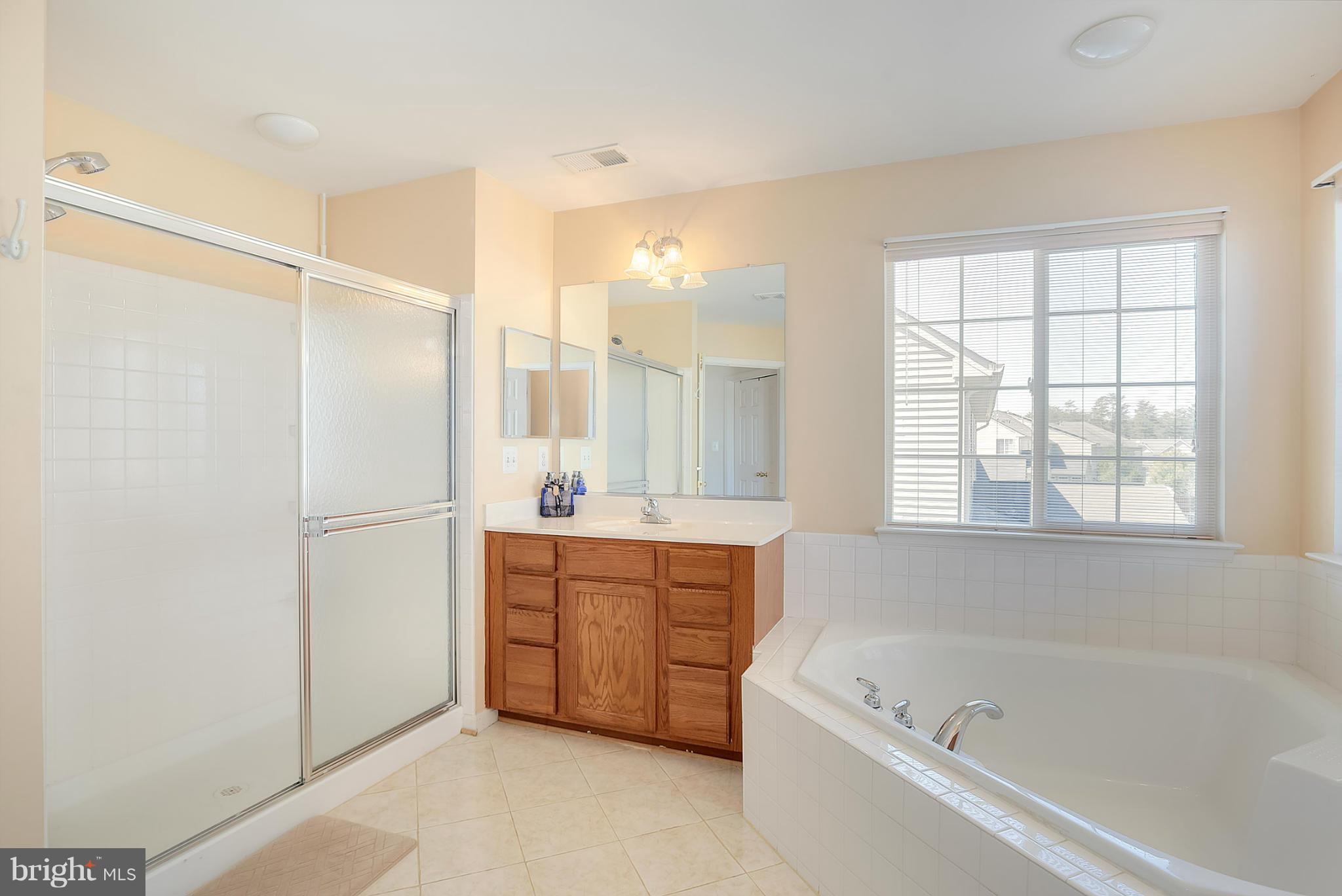 9829 Farm Pond Road Laurel, MD 20708 - Photo 23 of 30 Bath (Master)
