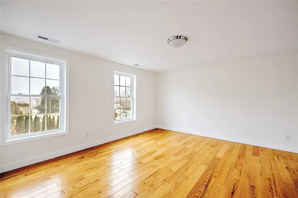 $650,000 | 29 Graves Avenue, North Smithfield, RI 02896