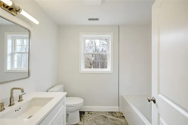 $650,000 | 29 Graves Avenue, North Smithfield, RI 02896