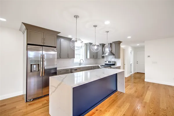 $650,000 | 29 Graves Avenue, North Smithfield, RI 02896
