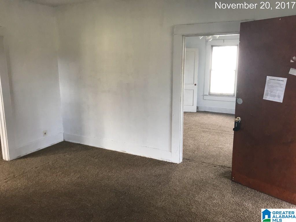 916 17th Way Southwest Birmingham, AL 35211 - Photo 4 of 15