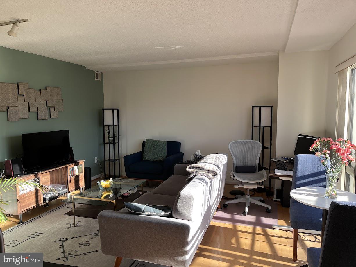 7923 Eastern Avenue Northwest, Unit 402 Silver Spring, MD 20910 - Photo 5 of 11