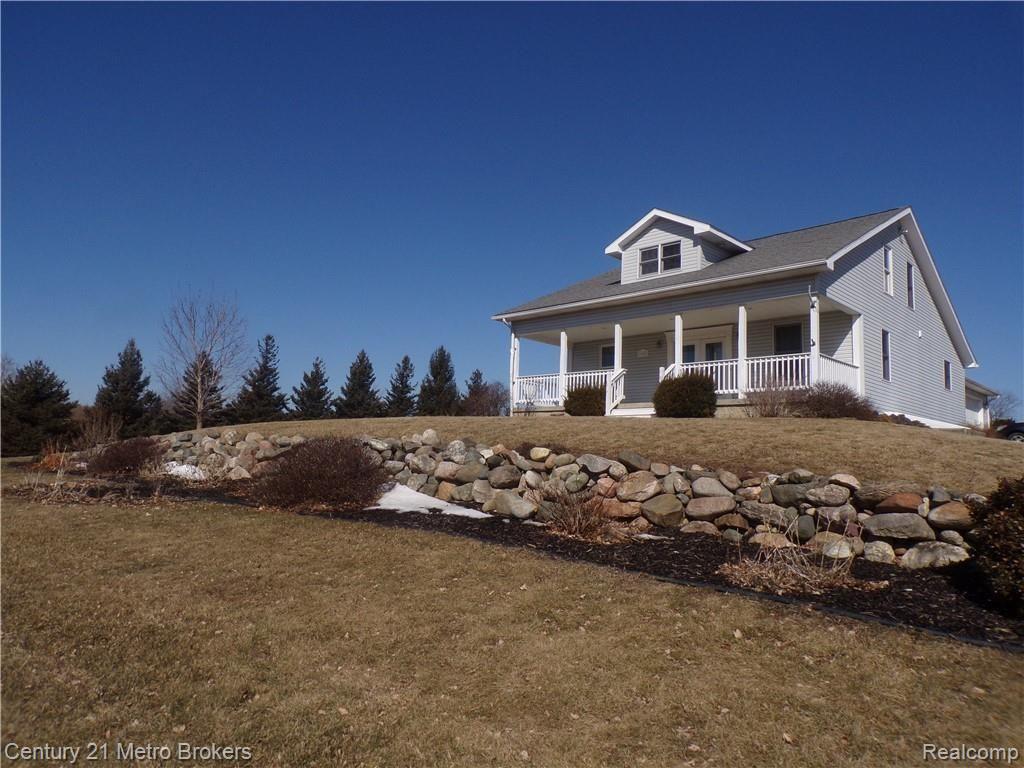 7085 Lyons Road Imlay City, MI 48444 - Photo 4 of 32 100_0062.JPG