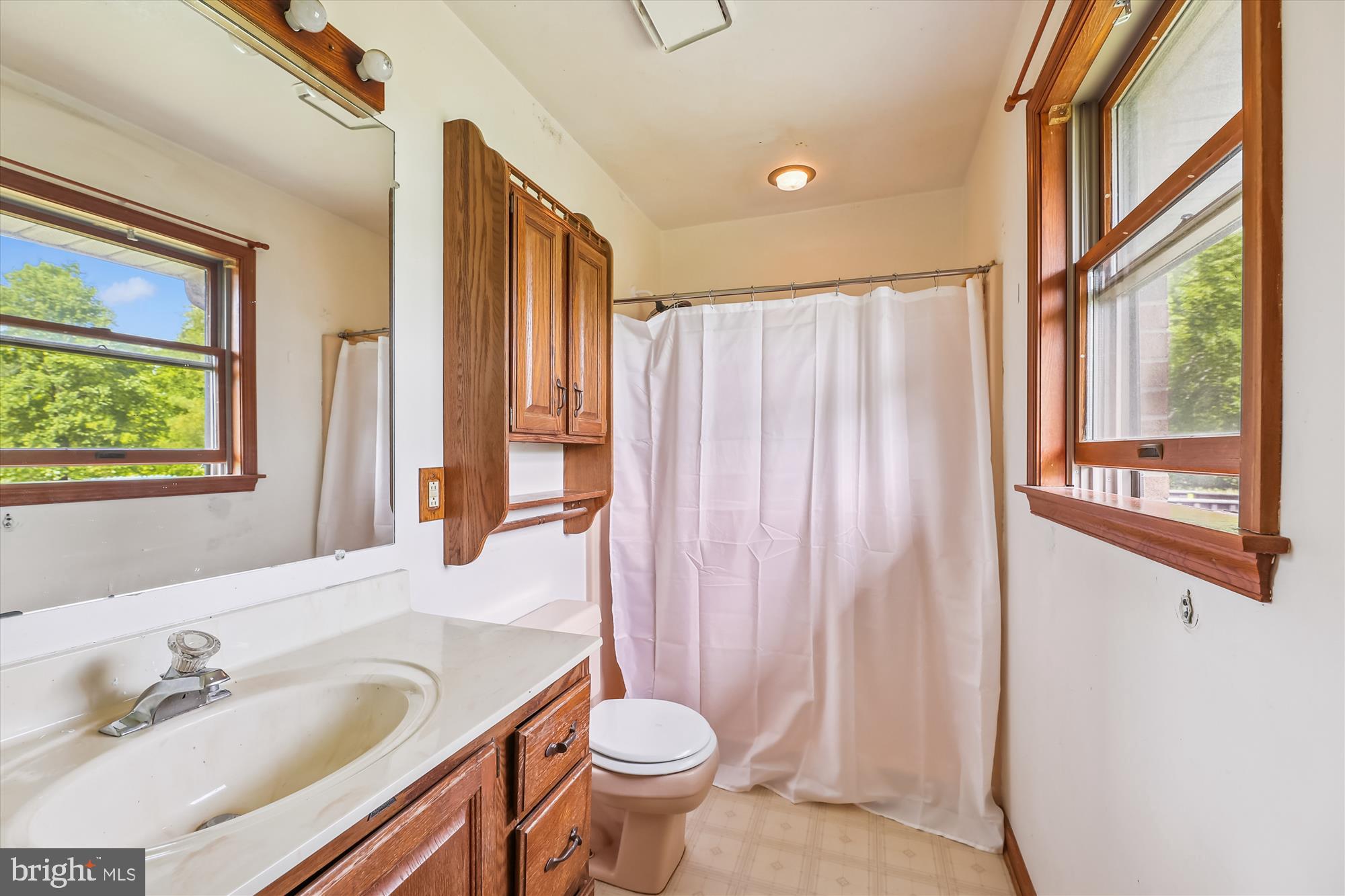 16200 Baden Springs Drive Brandywine, MD 20613 - Photo 12 of 51 Master Bathroom