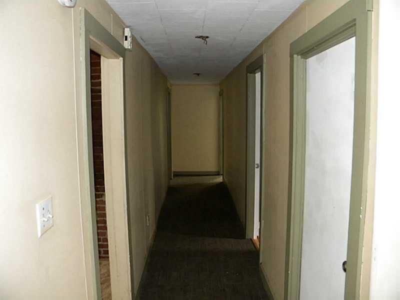 274 Stream Road Winterport, ME 04496 - Photo 8 of 24 Hallway.