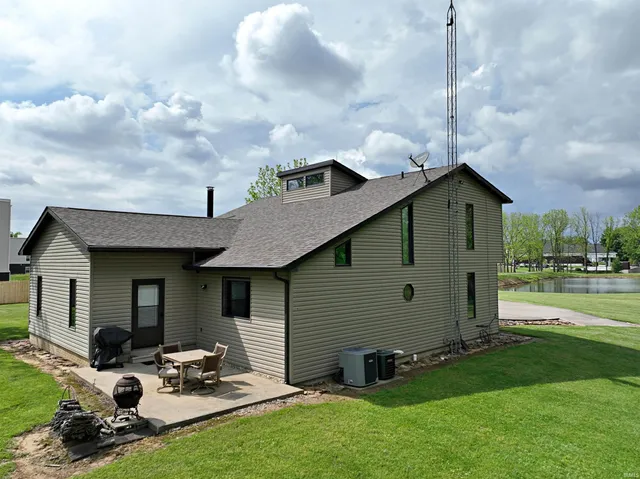 $375,000 | 2105 East National Highway, Washington, IN 47501