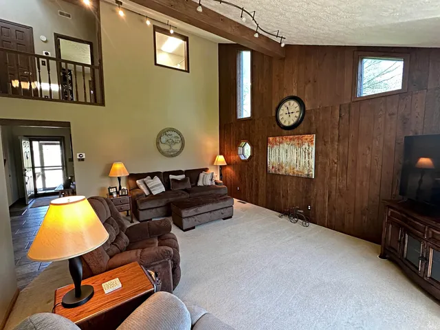 $375,000 | 2105 East National Highway, Washington, IN 47501