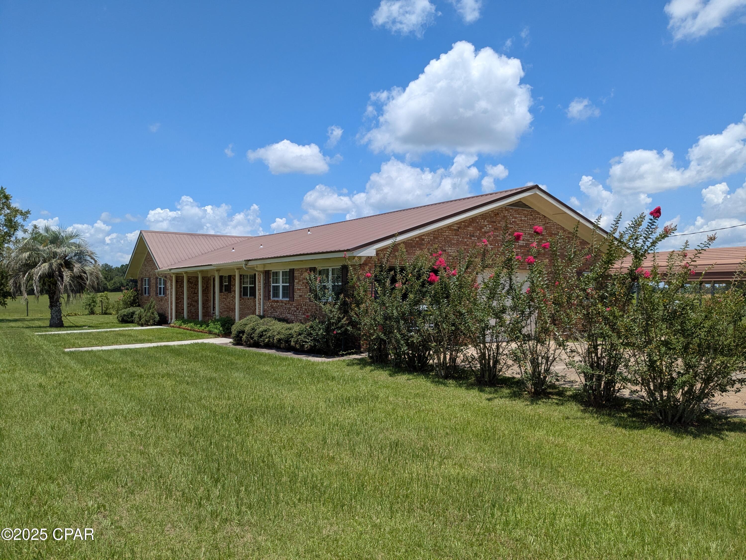3484 Peanut Road Cottondale, FL 32431 - Photo 3 of 22 Gallery Image 3