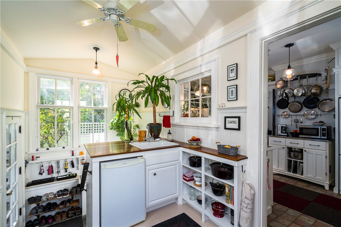 49 Vick Park B Rochester, NY 14607 - Photo 23 of 45 Breakfast Room with Sink & Under-Counter Refrigera