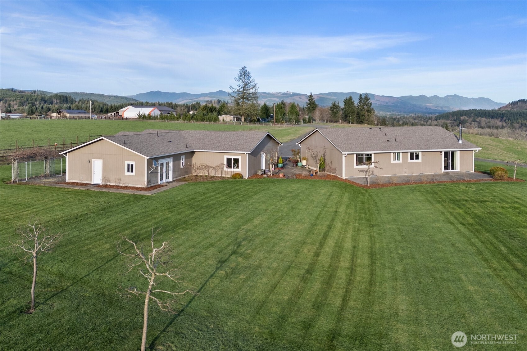198 Short Road Onalaska, WA 98570 - Photo 28 of 40 a view of a city with a mountain in the background