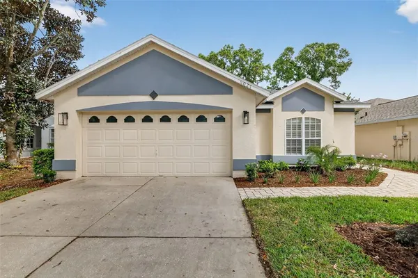 $385,000 | 6027 Spring Creek Court, Mount Dora, FL 32757