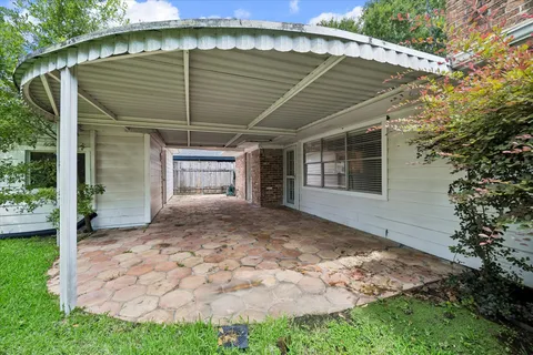 $368,800 | 8015 Burning Hills Drive, Houston, TX 77071