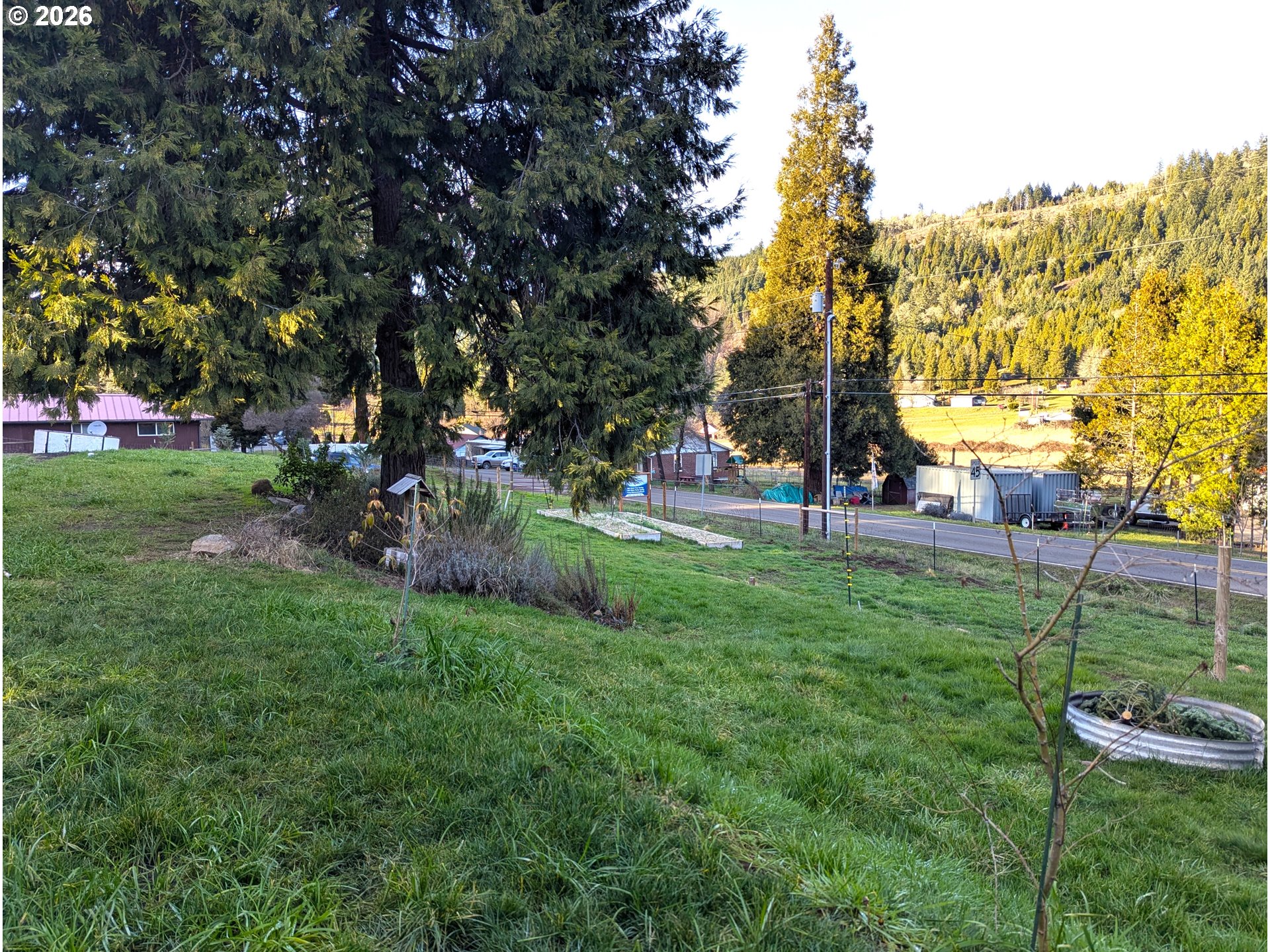 48232 Westoak Road Oakridge, OR 97463 - Photo 26 of 32