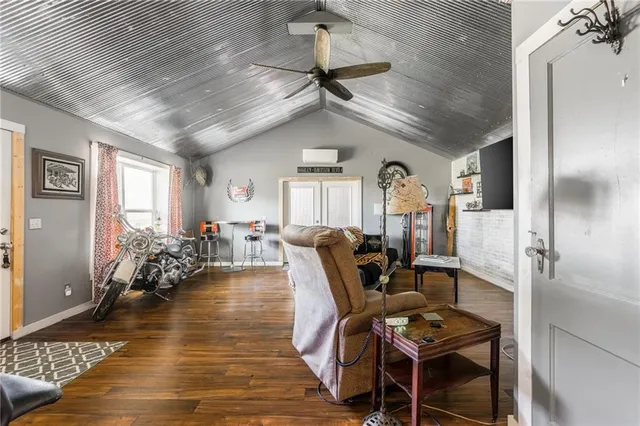 $1,250,000 | 25826 Cr 200 Route, Unit RURAL, Bogard, MO 64622