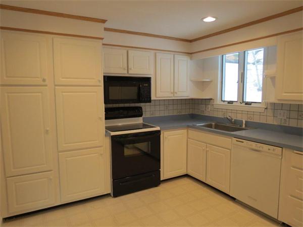 24 Ledgetree Road Medfield, MA 02052 - Photo 6 of 12 Gallery Image 6