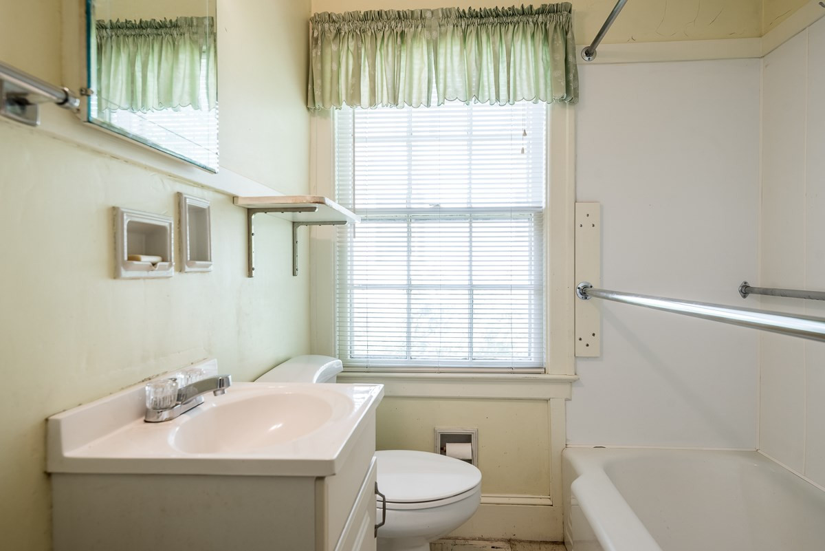 1111 Watauga Street Raleigh, NC 27604 - Photo 12 of 16 Full bath