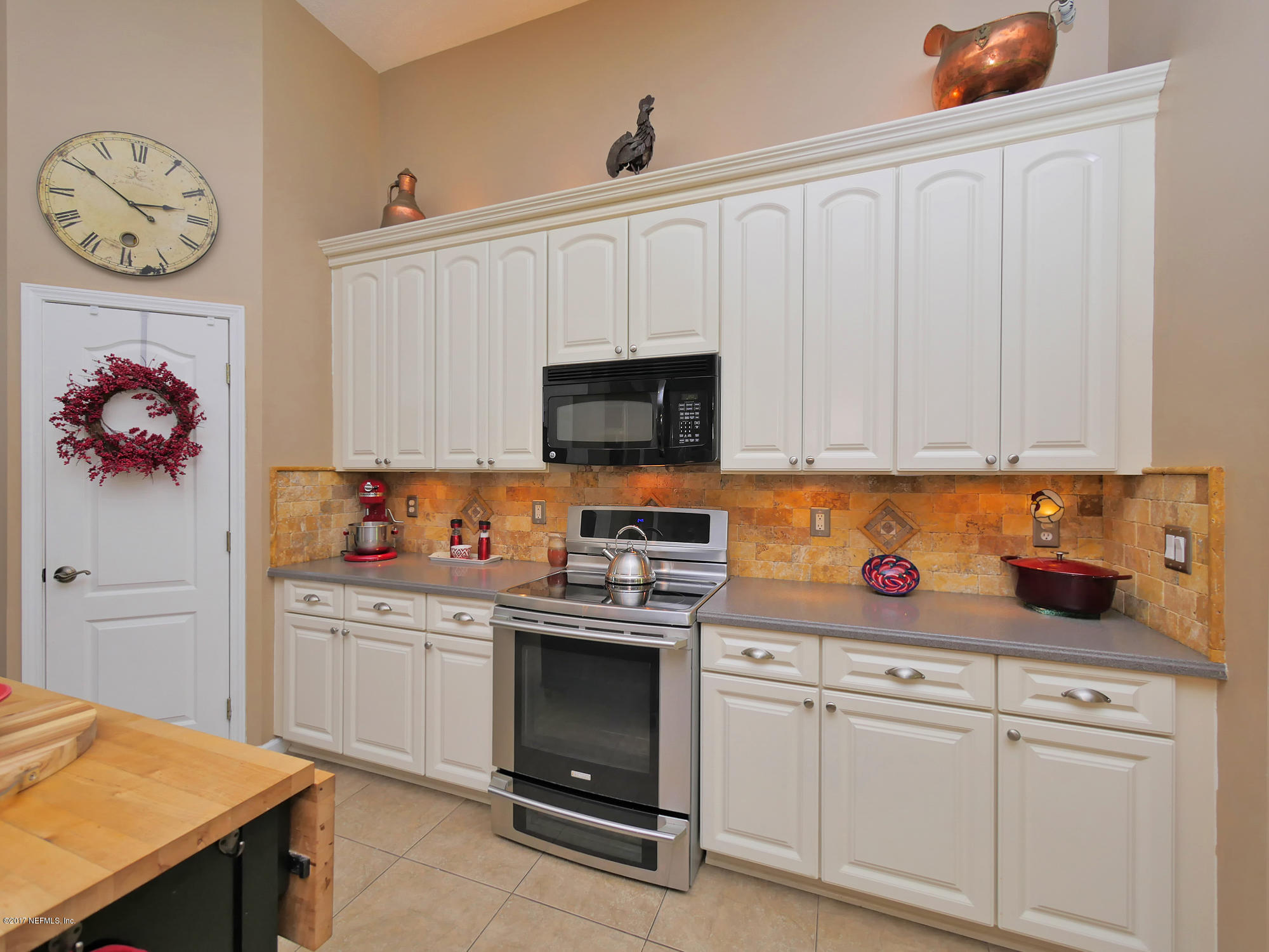 888 Reflection Cove Road East Jacksonville, FL 32218 - Photo 14 of 51 14 42 inch cabinets with crown & lightin