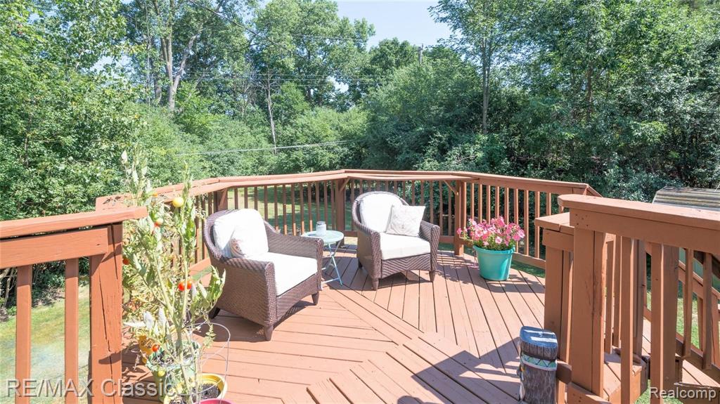 24712 Springbrook Drive Farmington, MI 48336 - Photo 8 of 46