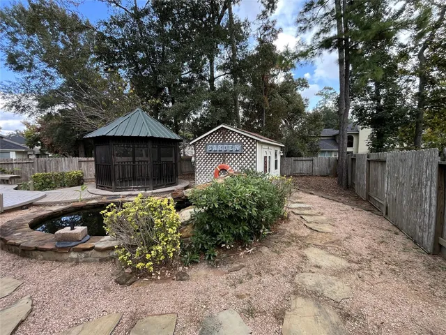 $2,950 | 30 South Rambling Ridge Place, Conroe, TX 77385