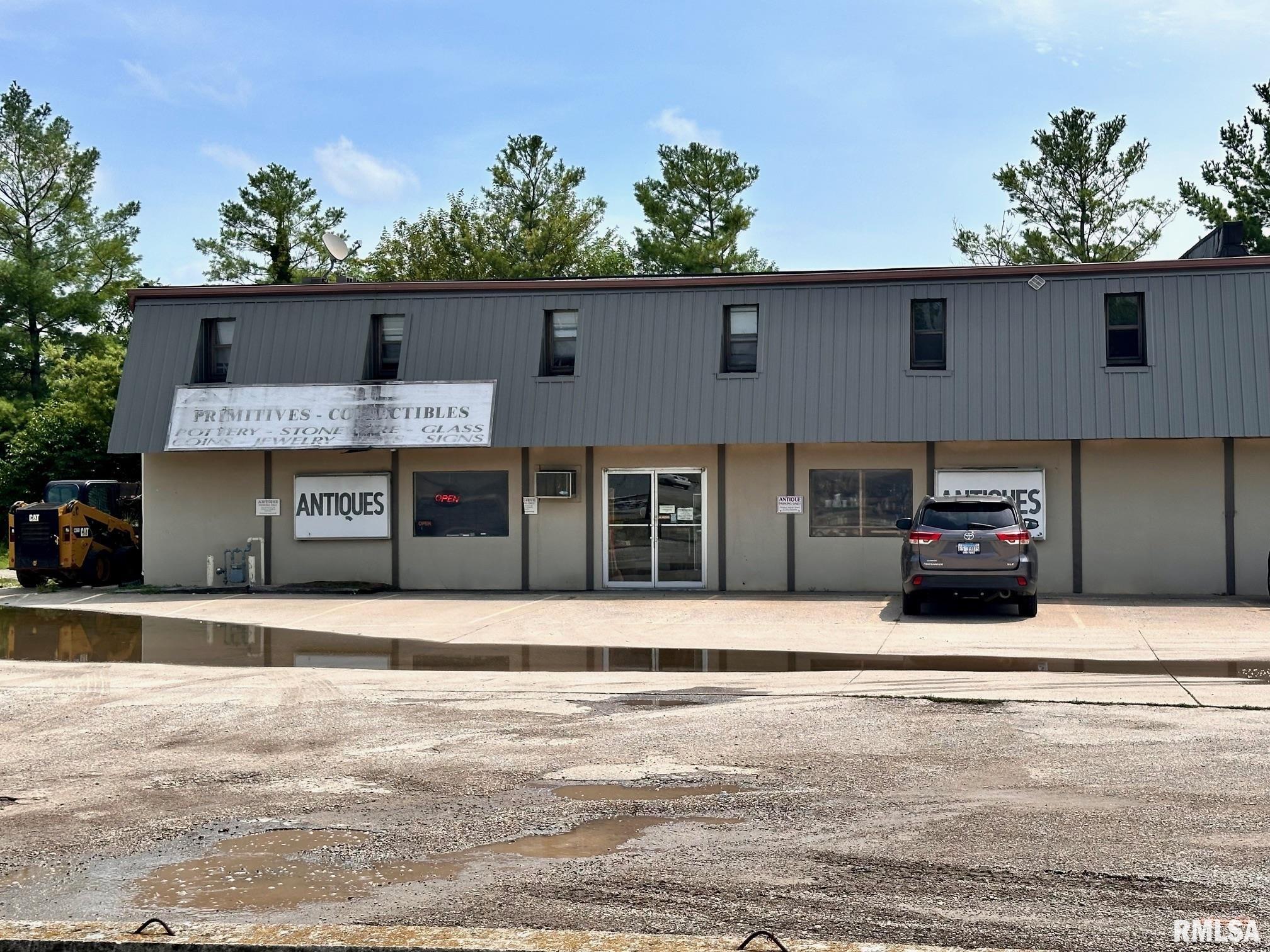 1848 South Main Street, Unit A Jacksonville, IL 62650 - Photo 3 of 17