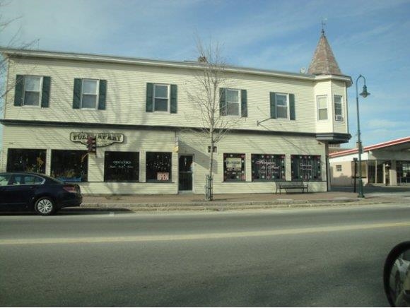 4 Martin Street, Unit 8 Derry, NH 03038 - Photo 1 of 35