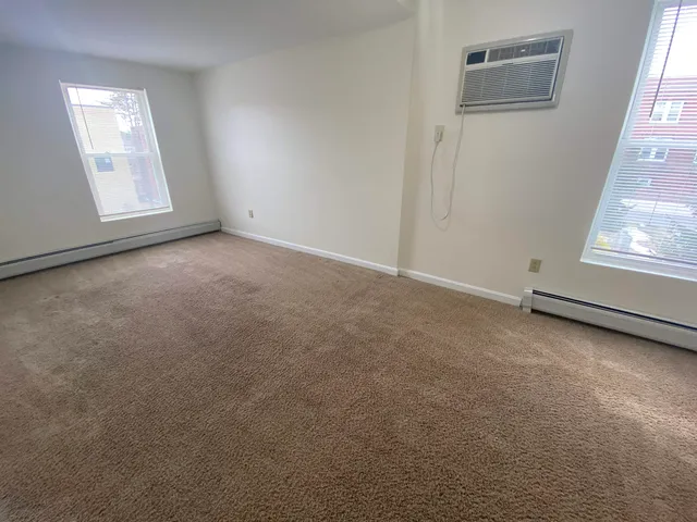 $1,889 | 4 Martin Street, Unit 8, Derry, NH 03038