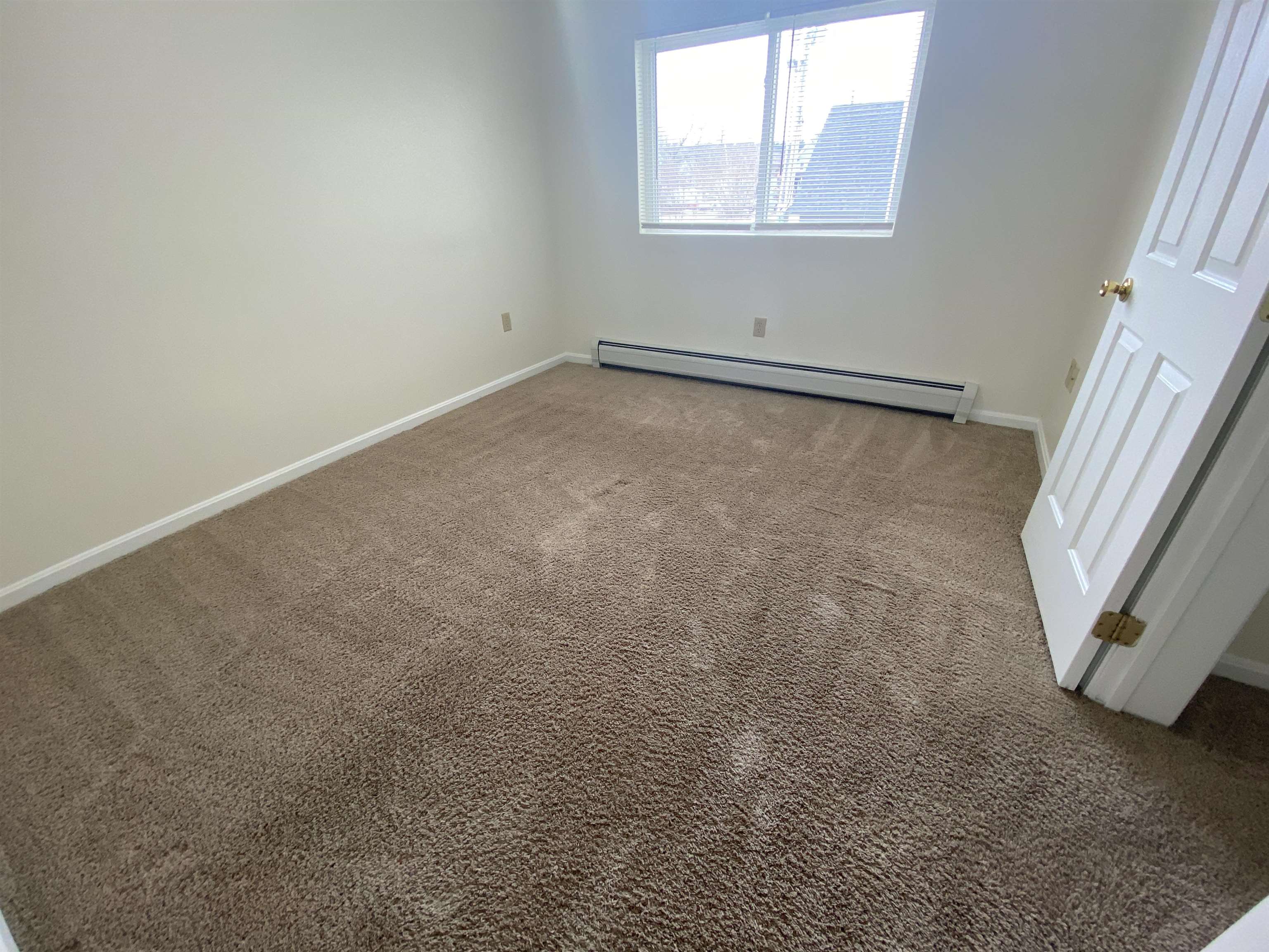 4 Martin Street, Unit 8 Derry, NH 03038 - Photo 23 of 35