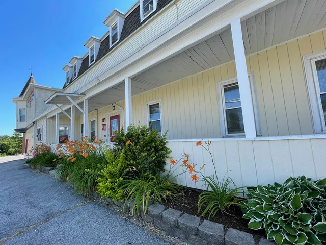 $1,889 | 4 Martin Street, Unit 8, Derry, NH 03038