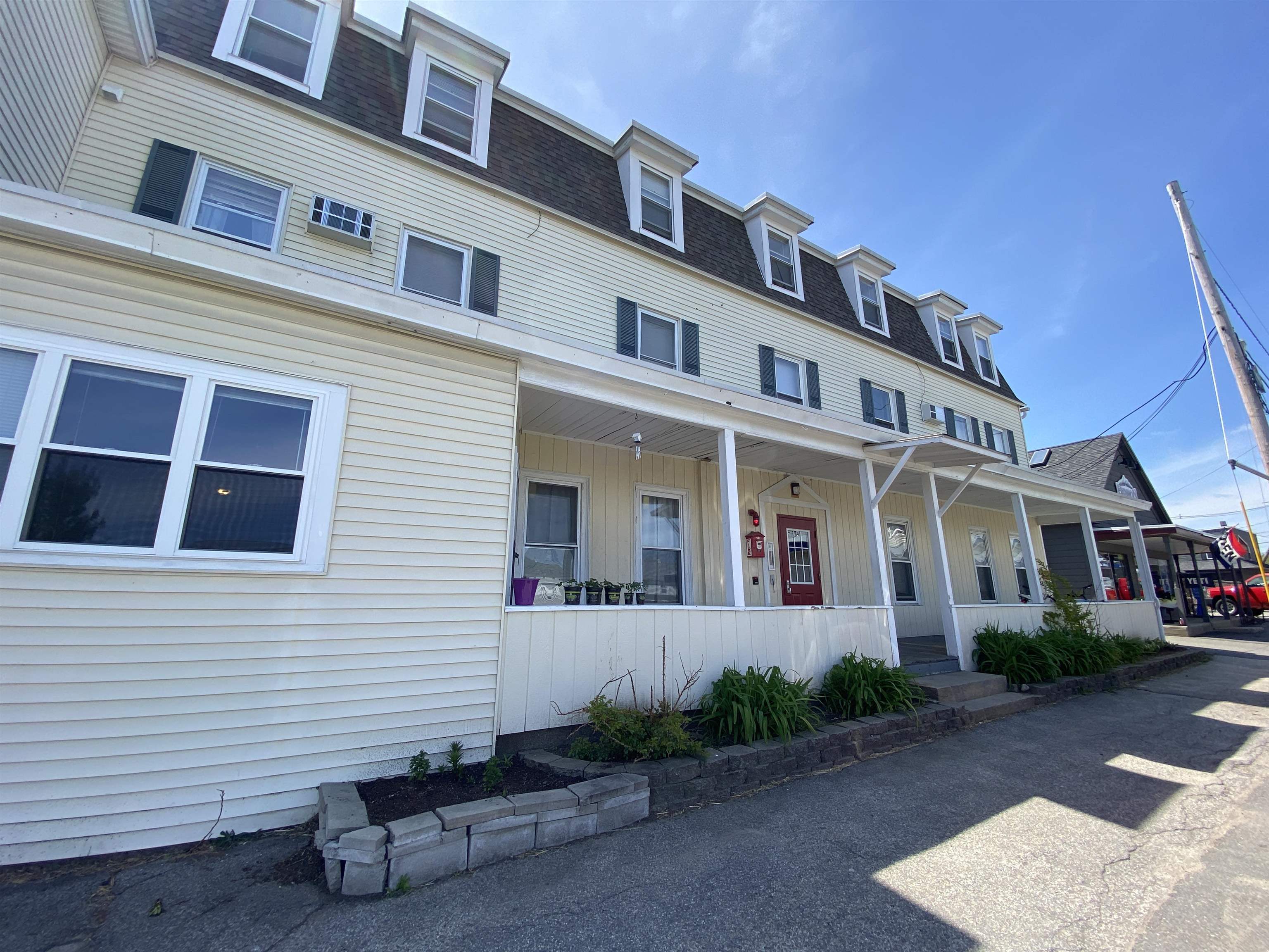 4 Martin Street, Unit 8 Derry, NH 03038 - Photo 7 of 35