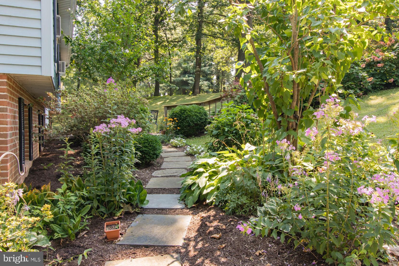 1321 Reed Street Coatesville, PA 19320 - Photo 4 of 31 Gallery Image 4