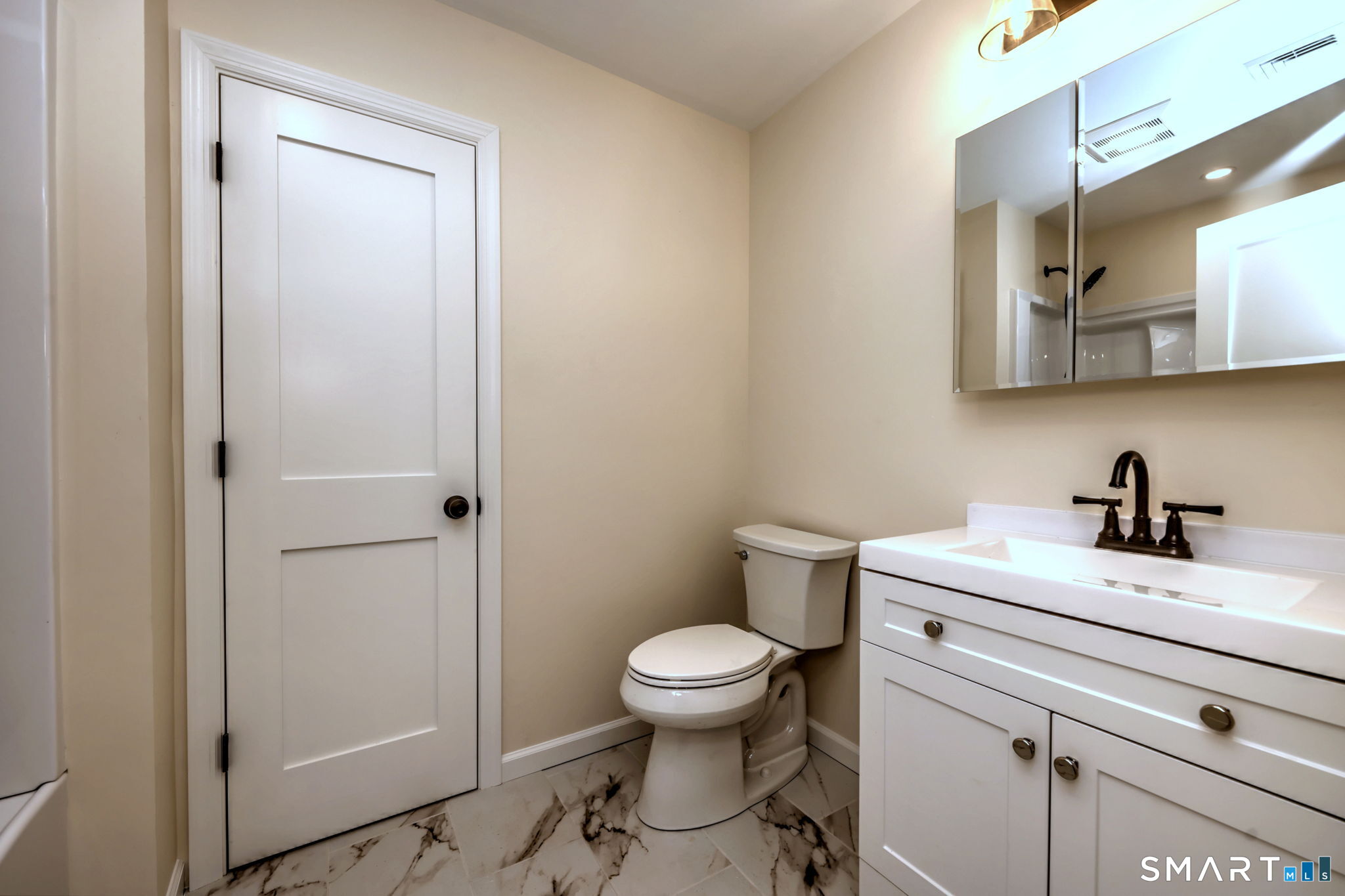 210 Cloudland Road North Haven, CT 06473 - Photo 31 of 40