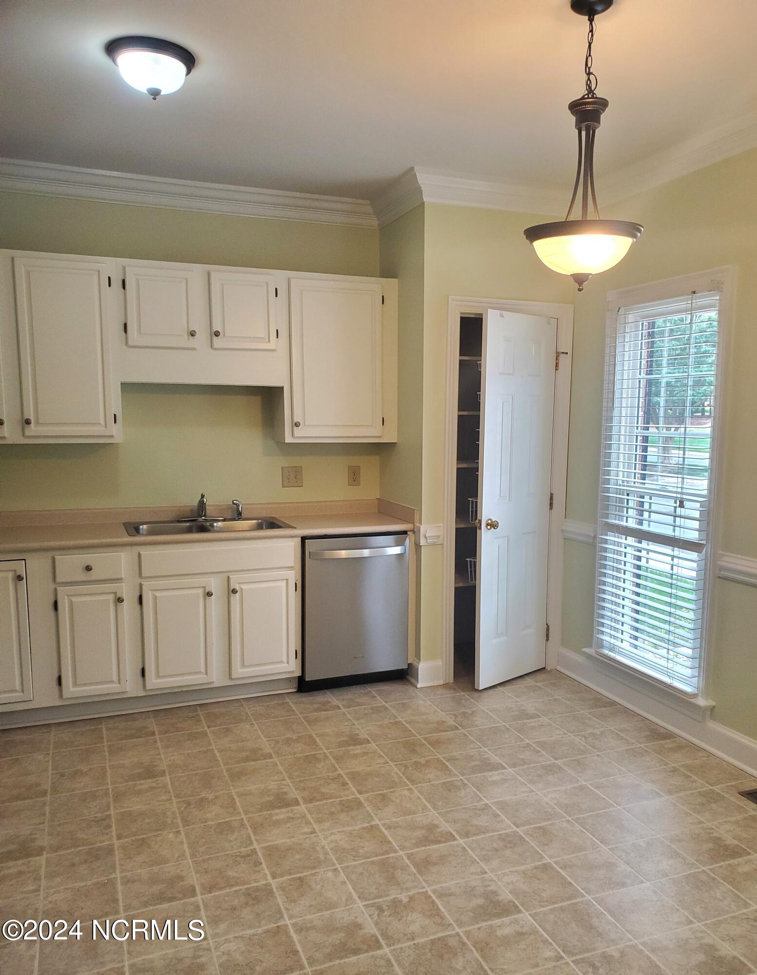 104 Skylark Way, Unit 1 Raleigh, NC 27615 - Photo 8 of 20 Eating Area