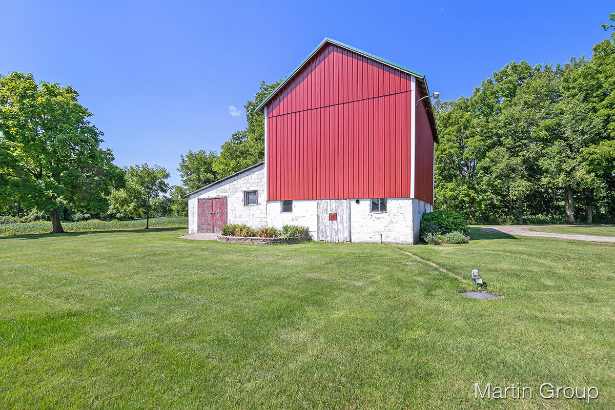 10502 Cascade Road Southeast Lowell, MI 49331 - Photo 30 of 43 IMG_1031