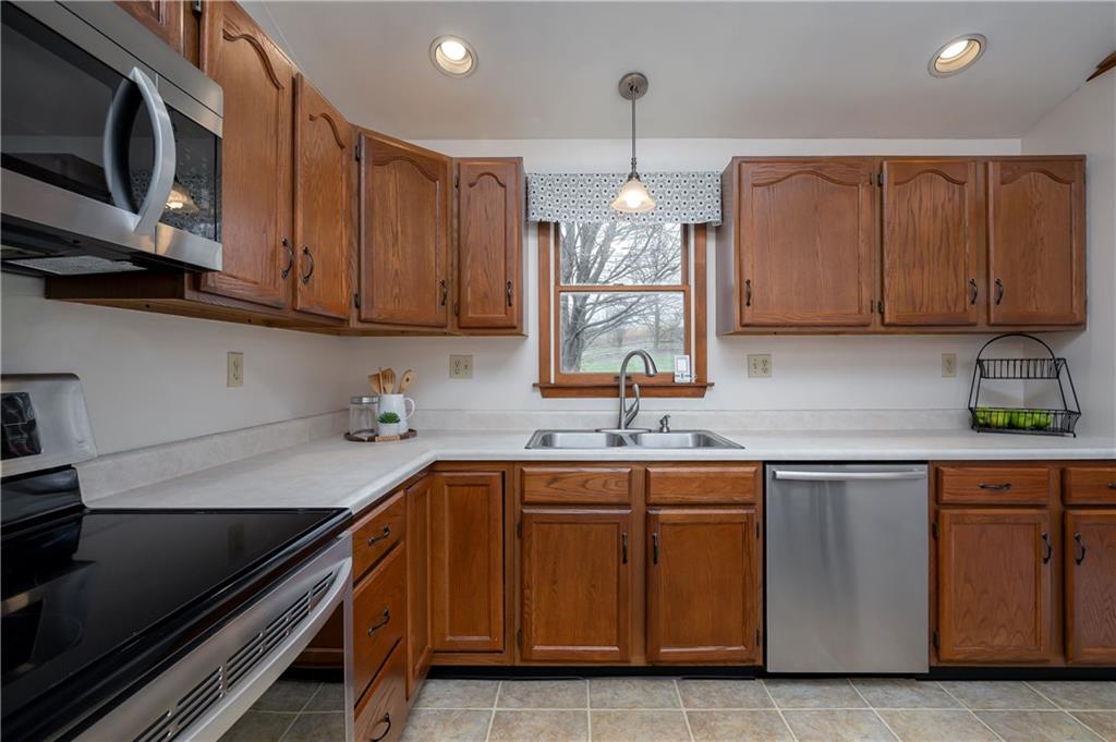 139 Moore Road Butler, PA 16001 - Photo 10 of 24 Gallery Image 10