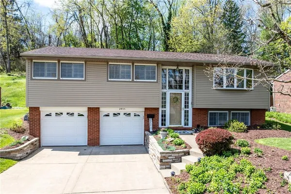 $375,000 | 2955 Kings Mill Road, Bethel Park, PA 15102
