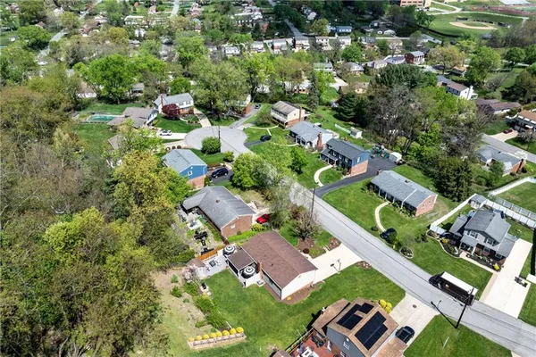 $375,000 | 2955 Kings Mill Road, Bethel Park, PA 15102