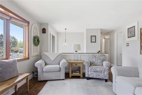$375,000 | 2955 Kings Mill Road, Bethel Park, PA 15102