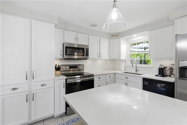 $375,000 | 2955 Kings Mill Road, Bethel Park, PA 15102