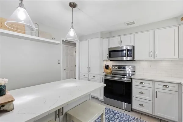 $375,000 | 2955 Kings Mill Road, Bethel Park, PA 15102