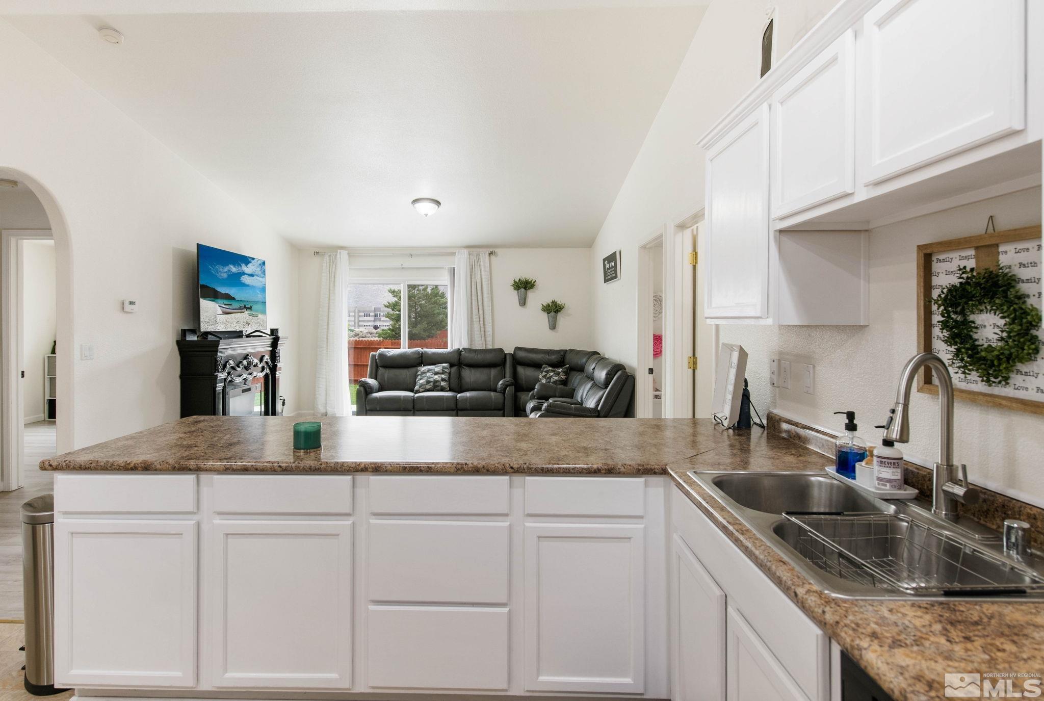 17640 Rogue River Court Reno, NV 89508 - Photo 9 of 27 Photo 9