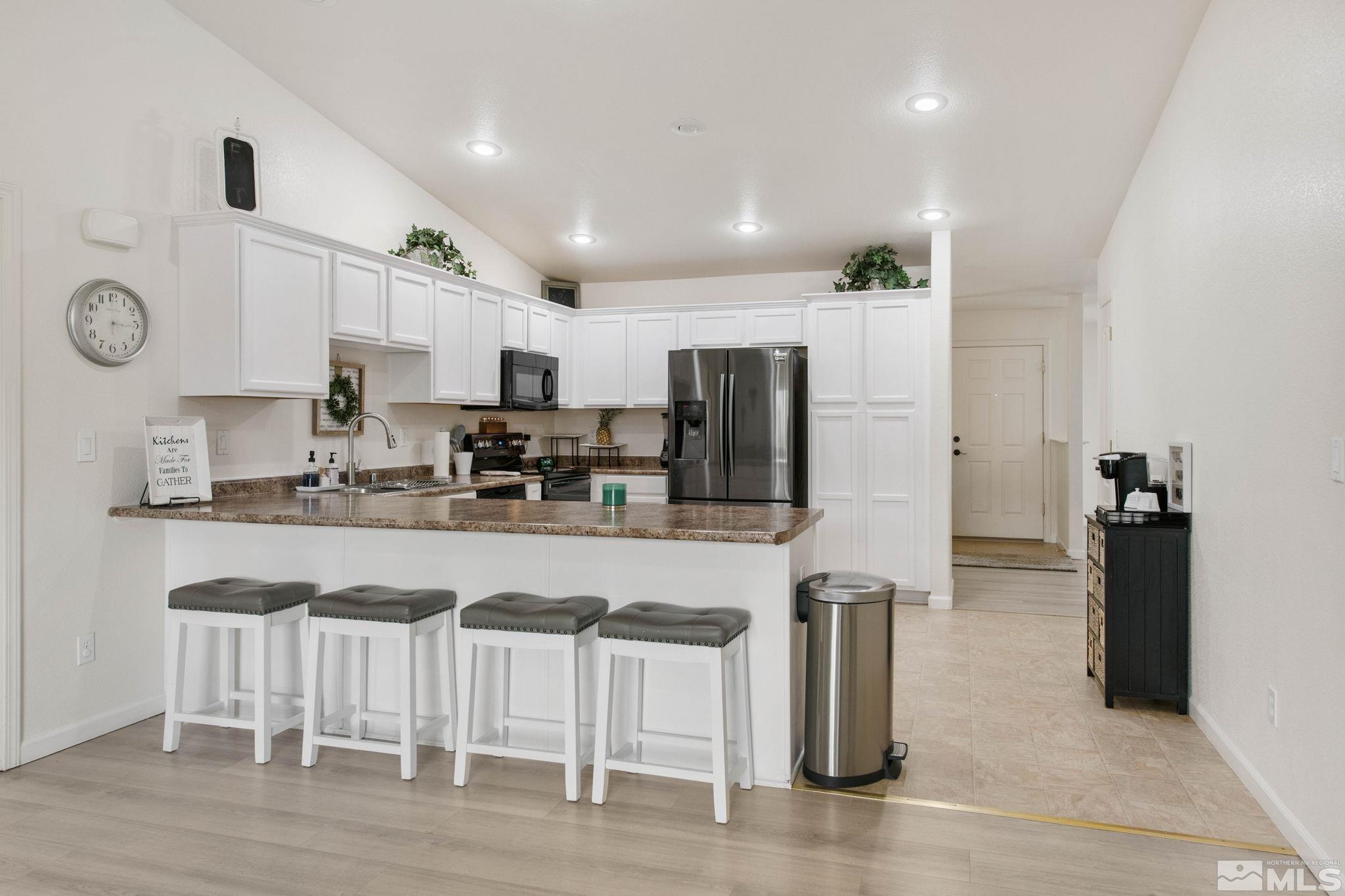 17640 Rogue River Court Reno, NV 89508 - Photo 10 of 27 Photo 10